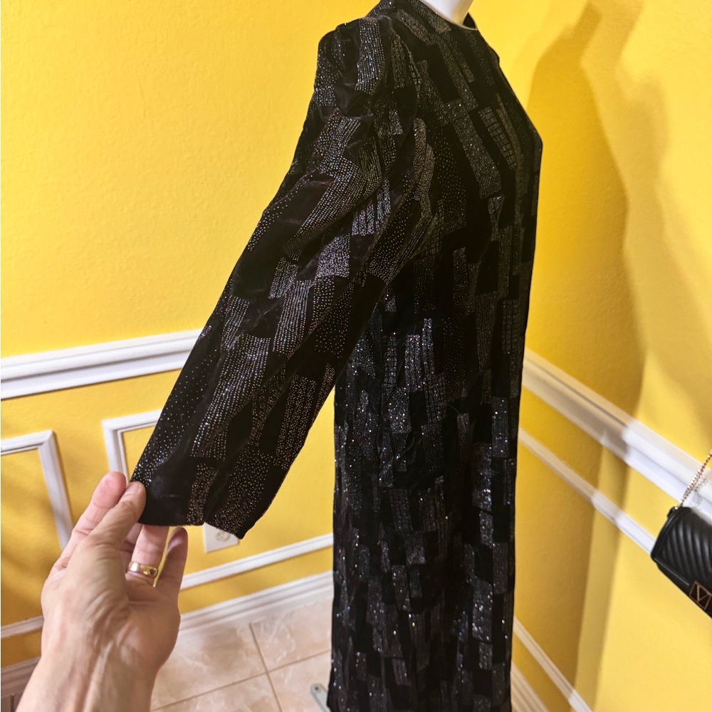 Neiman Marcus Black and Silver Patterned Dress - Picture 13 of 17